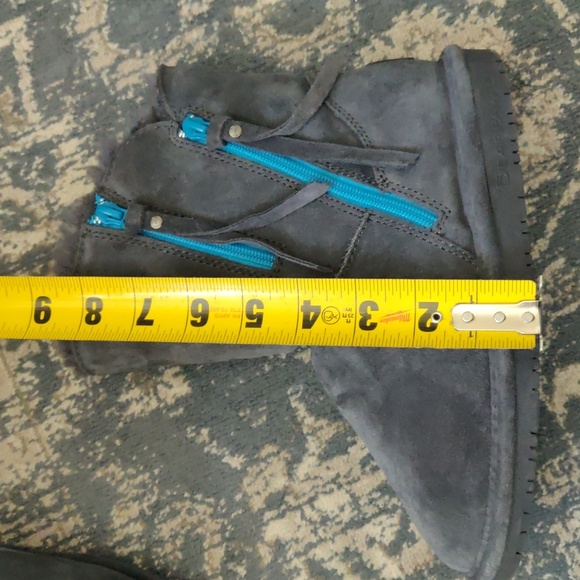 New! 1901Y Bearpaw Boots Girls Mimi Youths Suede Rubber Sole - Picture 10 of 12